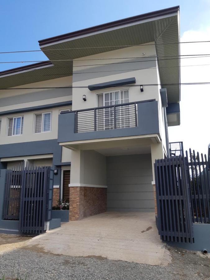 Zya 3BR Hillside Duplex House Baguio City Exterior foto